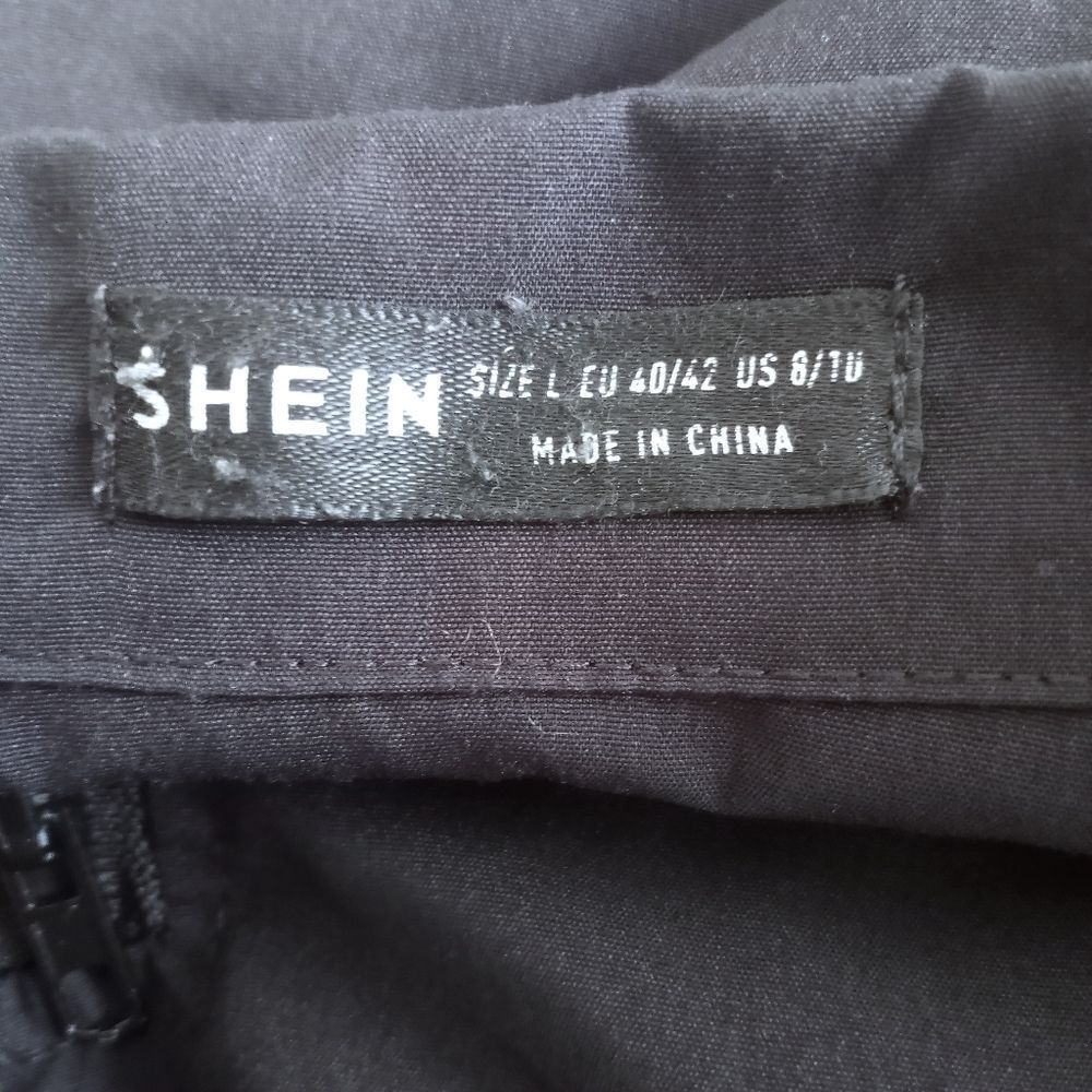 SHEIN BLACK CROP JACKET SZ.8/10 L EUC - Picture 5 of 7
